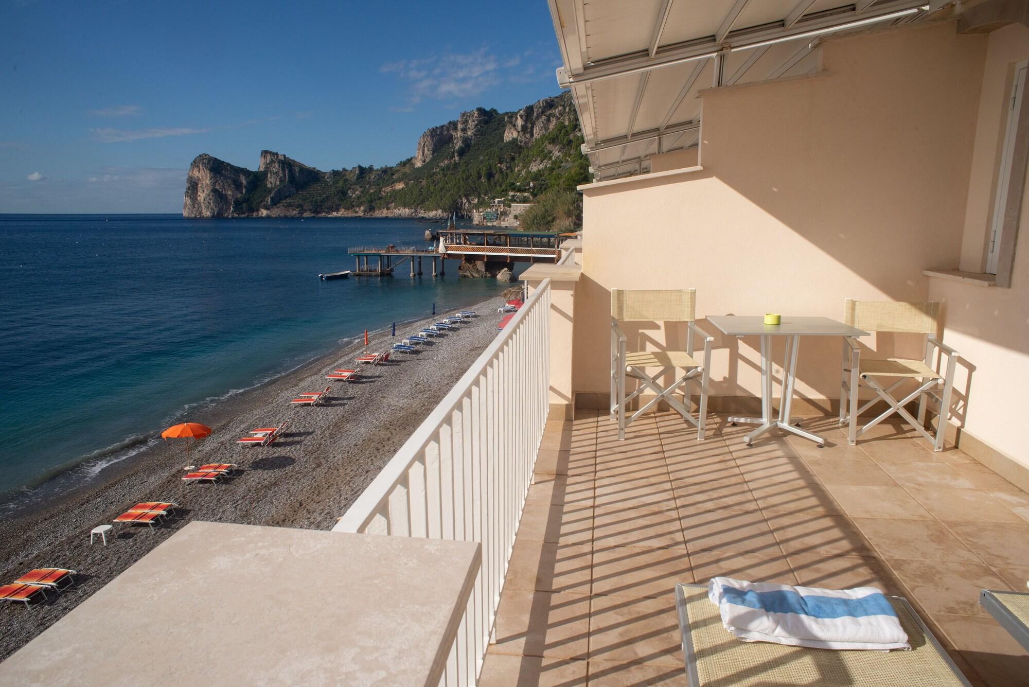 Taverna Del Capitano Marina del Cantone Bagian luar foto