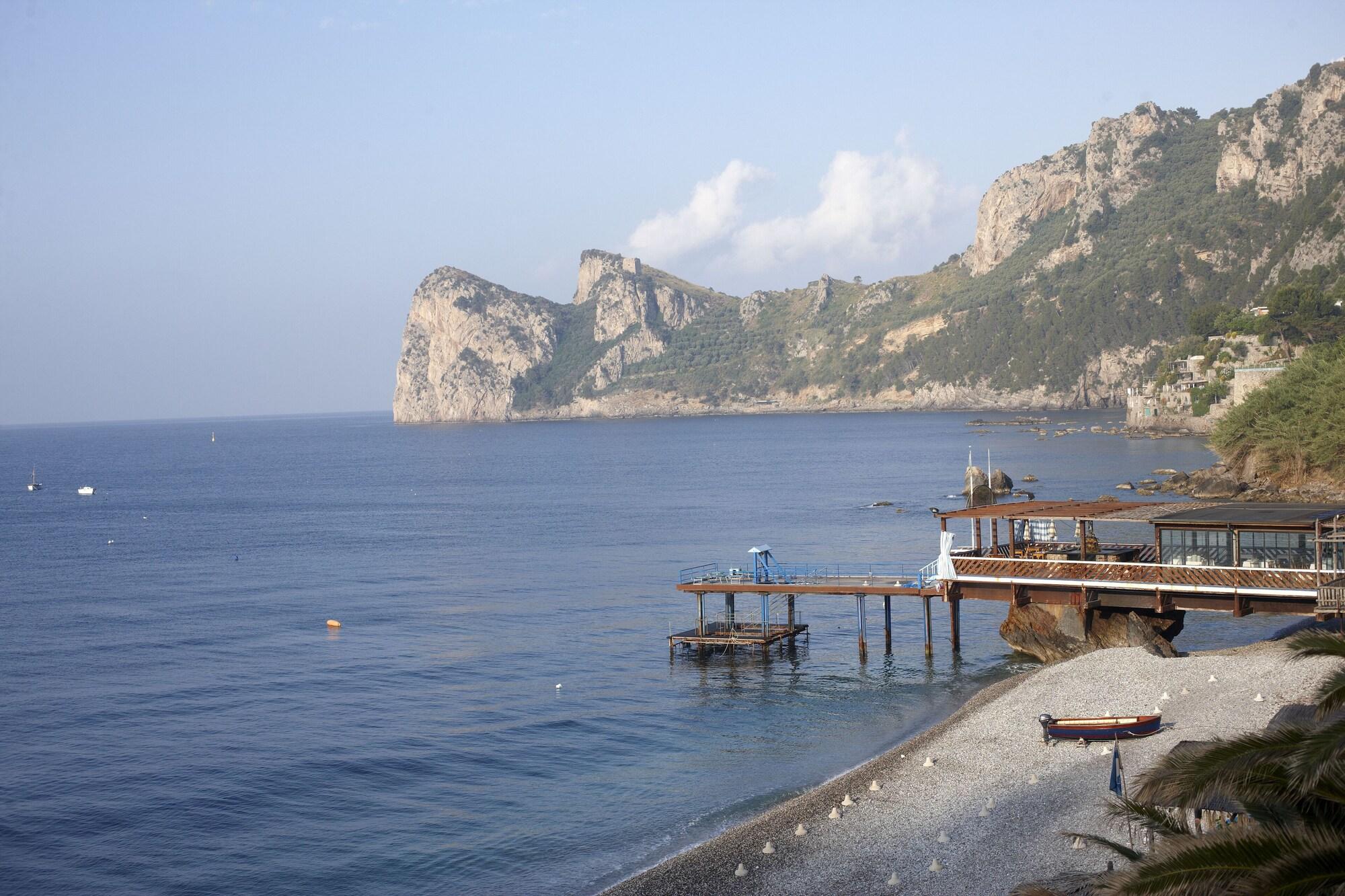 Taverna Del Capitano Marina del Cantone Bagian luar foto